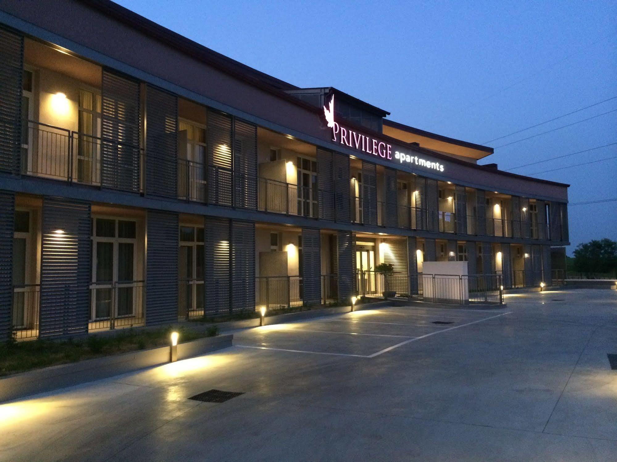 Privilege Apartments Vimercate Buitenkant foto
