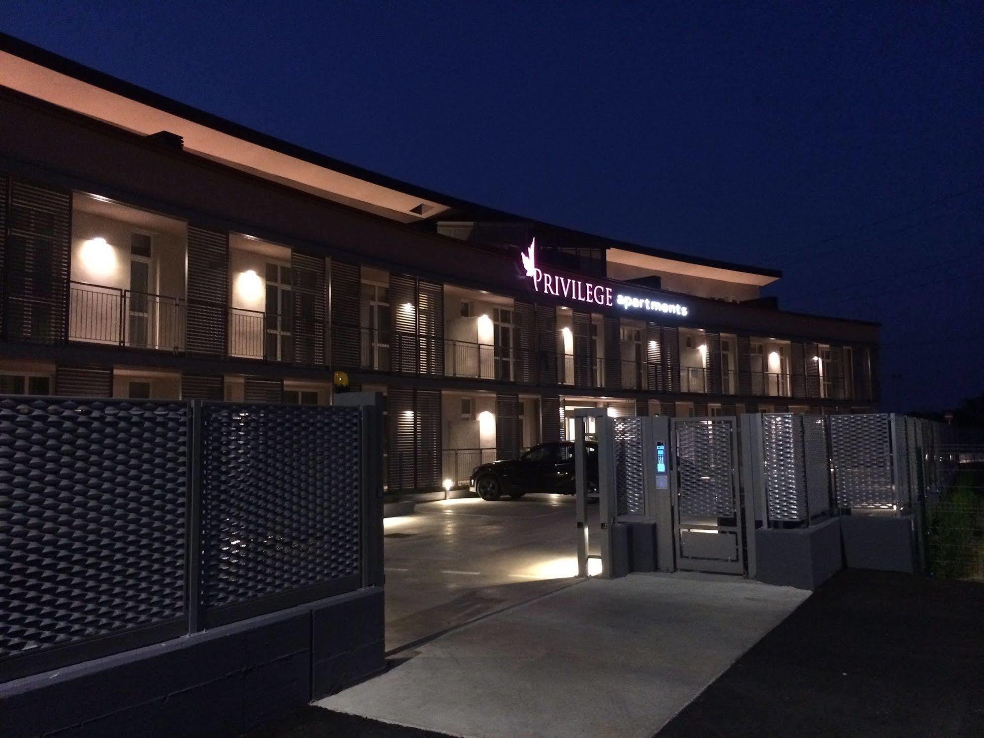 Privilege Apartments Vimercate Buitenkant foto